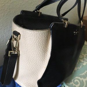 Kate Spade  Cameron tote colorblock. Saffiano leather Black & Cream Authentic